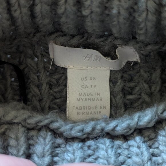 H&M Chunky Knit Turtleneck Sweater, XS - Picture 3 of 7